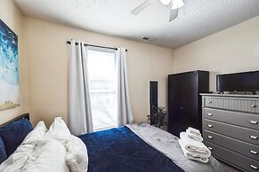 Cozy 2 Bedroom Getaway