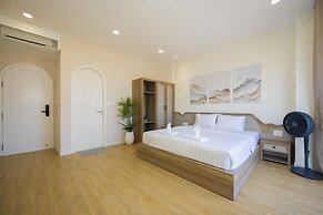 Lotus Home Cafe - Cable Car Station