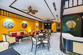 Lotus Home Cafe - Cable Car Station