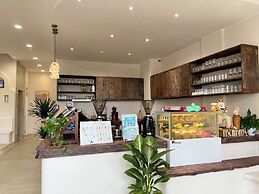 Lotus Home Cafe - Cable Car Station