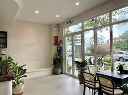 Lotus Home Cafe - Cable Car Station