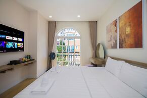 Lotus Home Cafe - Cable Car Station