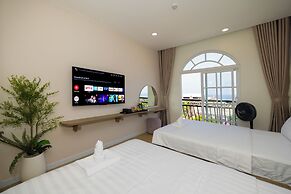 Lotus Home Cafe - Cable Car Station