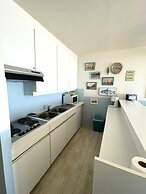 Cozy One-bedroom Apartment With sea View