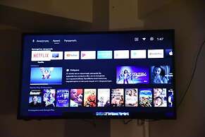 Athens Zeus A by Super Host Hub