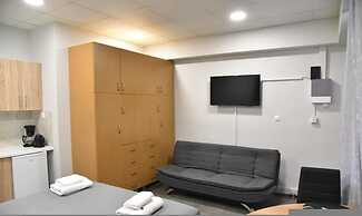 Athens Zeus A by Super Host Hub