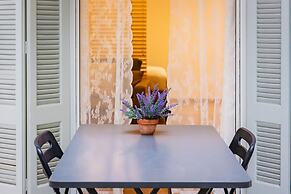Quiet Apartment With a Garden at Exarcheia