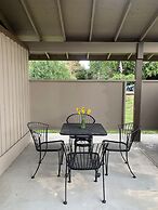 Central Bellevue Guesthouse Private Room