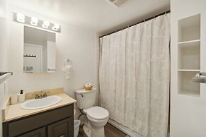 Central Bellevue Retreat Private Rooms