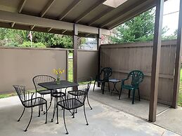 Central Bellevue Retreat Private Rooms