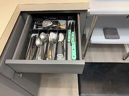 Central Bellevue Retreat Private Rooms