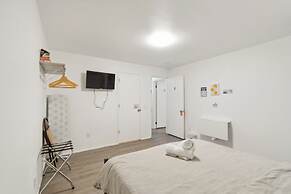 Central Bellevue Retreat Private Rooms