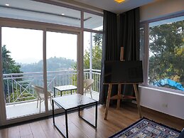 The Glass House Gethia