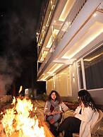 The Glass House Gethia