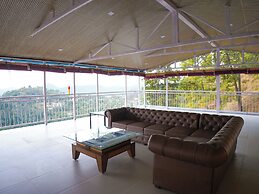 The Glass House Gethia