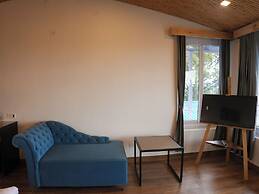 The Glass House Gethia