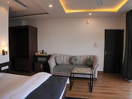 The Glass House Gethia