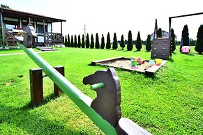 Two-story, Comfortable Holiday Homes With Terraces