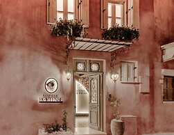 Madame Hortense Boutique Hotel