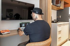 Charlie GlassArt Perdizes