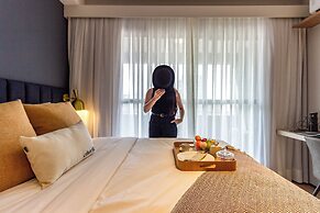 Charlie  Lumiere Klabin