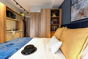 Charlie  Lumiere Klabin