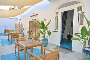 Chiaia Di Rose Rooms & Apartment