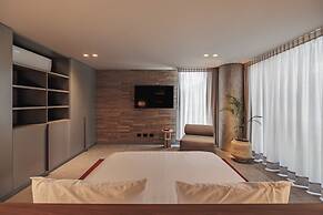 The Somos Loho Hotel