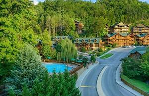 Smoky Mountain Resort Luxury Cabin