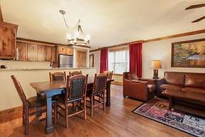 Smoky Mountain Resort Luxury Cabin