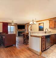 Smoky Mountain Resort Luxury Cabin