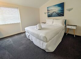 Noosa Parade Holiday Inn