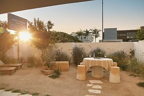 Noosa Parade Holiday Inn