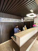 Hotel Aston International