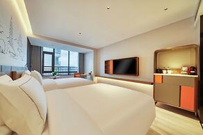 QuzhowChangshan UrCove Hote