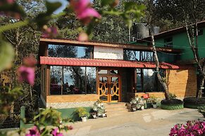 Rishat Sngi Orchid Resort, Shillong