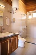 Rishat Sngi Orchid Resort, Shillong