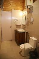 Rishat Sngi Orchid Resort, Shillong