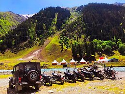 Sheenwoods Riverside Resort & Spa