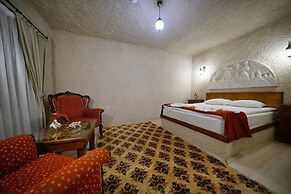 Glory Art Stone House