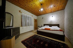 Glory Art Stone House