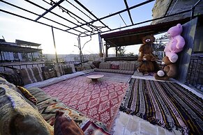 Glory Art Stone House