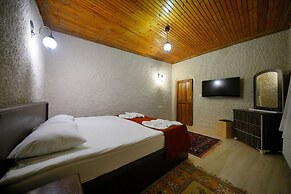 Glory Art Stone House