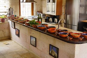 Glory Art Stone House