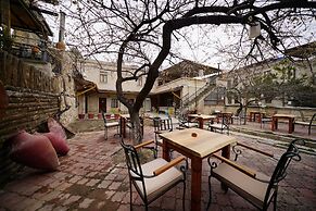 Glory Art Stone House