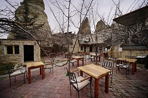 Glory Art Stone House