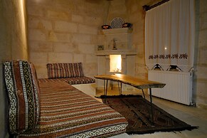 Glory Art Stone House