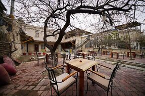 Glory Art Stone House