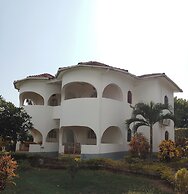 Four shells apartments diani