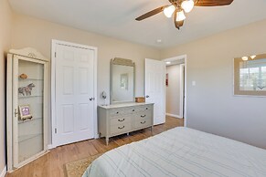 Centrally Located Oasis 1 Mi to Shadow Mountain!